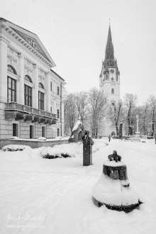 Pamatník Majstri Konrádovi pred Radnicou