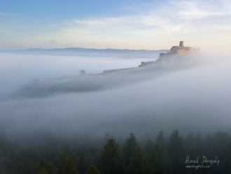 Spišský hrad v hmle